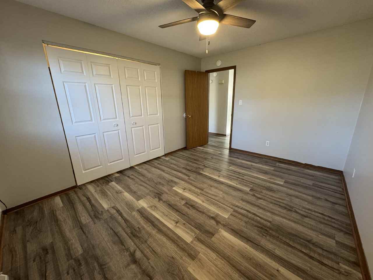 430 S 5th St - Photo 4 of 12