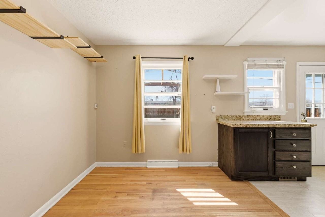 5357 S Sherman St - Photo 7 of 31