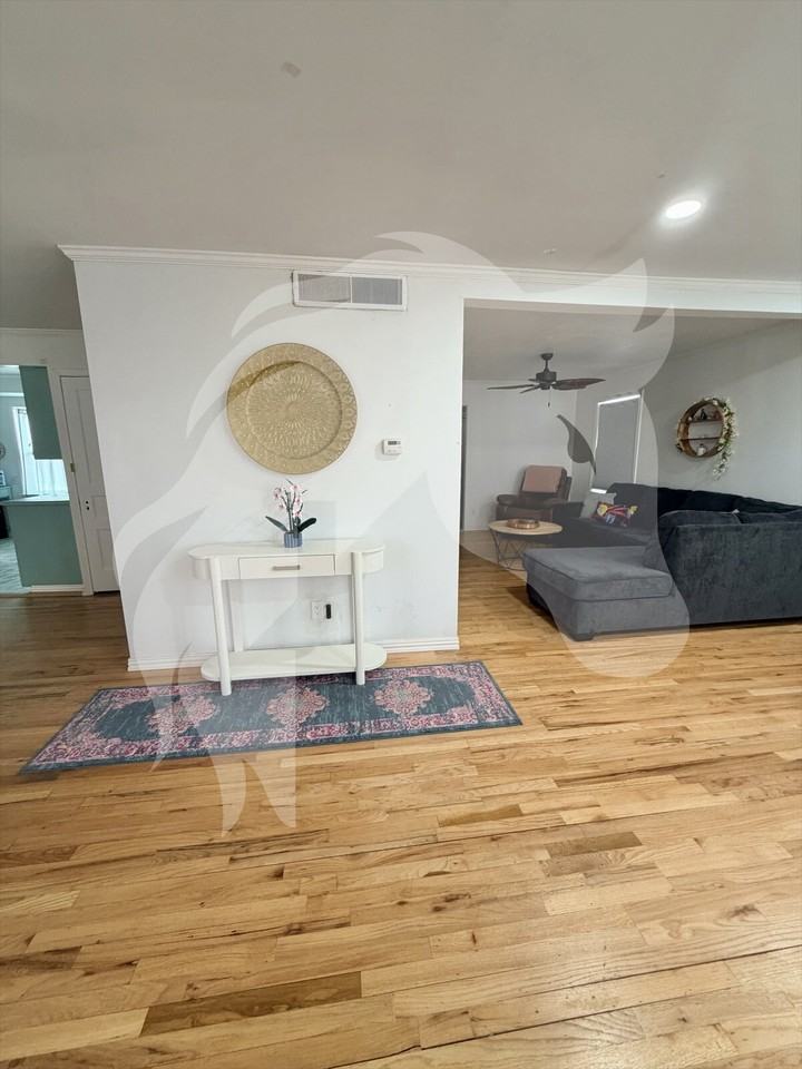 717 N 14th St - Photo 4 of 34