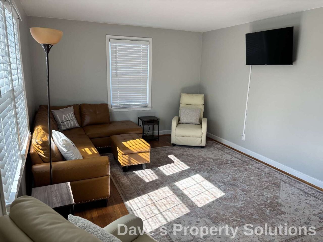 3327 Emory Dr - Photo 2 of 18