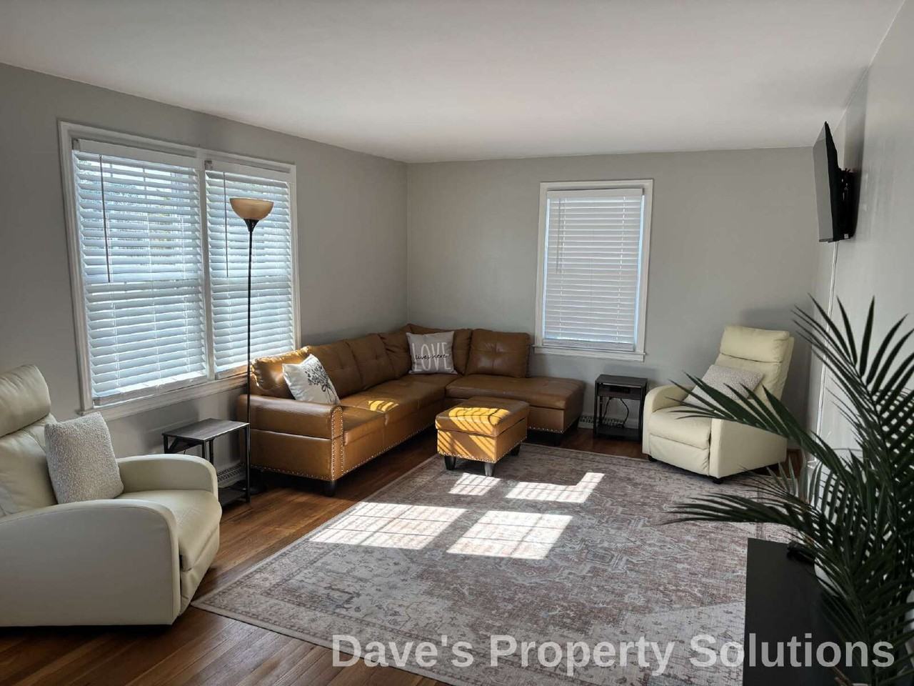 3327 Emory Dr - Photo 3 of 18