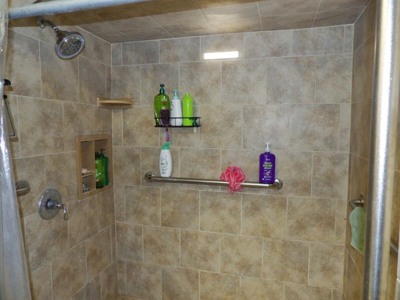 1906 55th Street Ct E - Photo 4 of 31