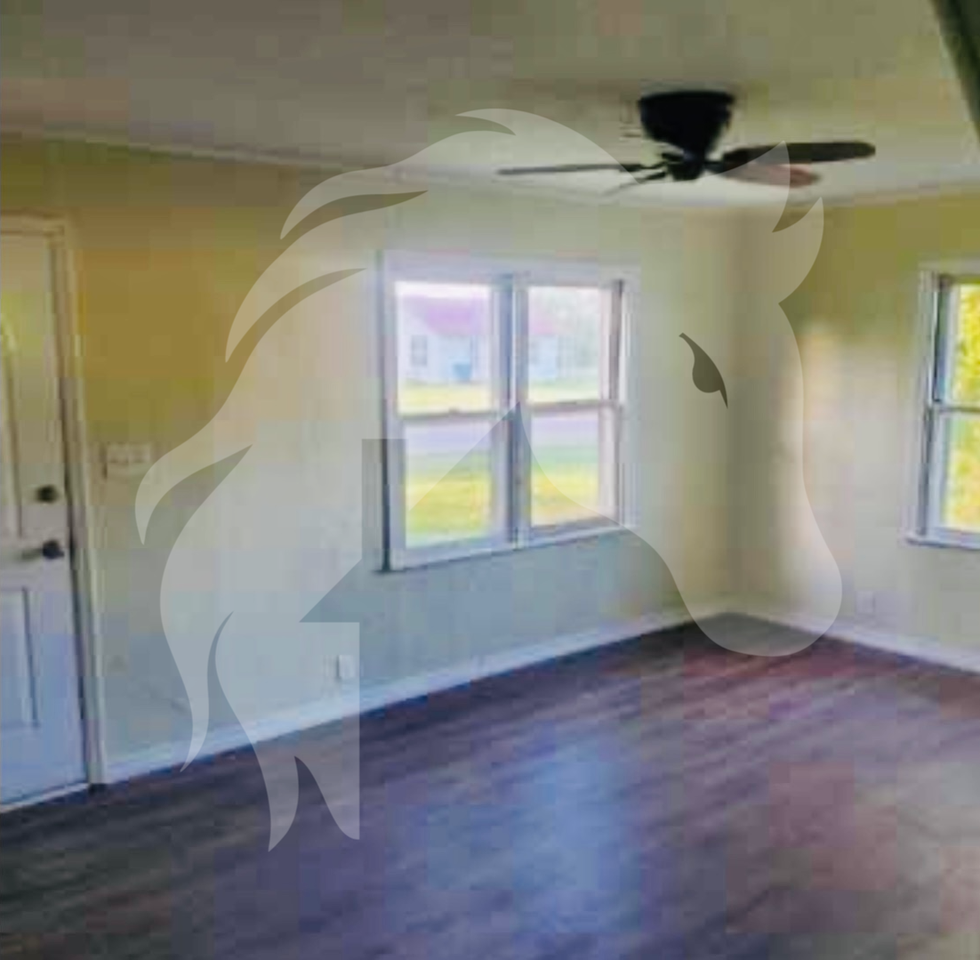 208 E Ponca St - Photo 2 of 5