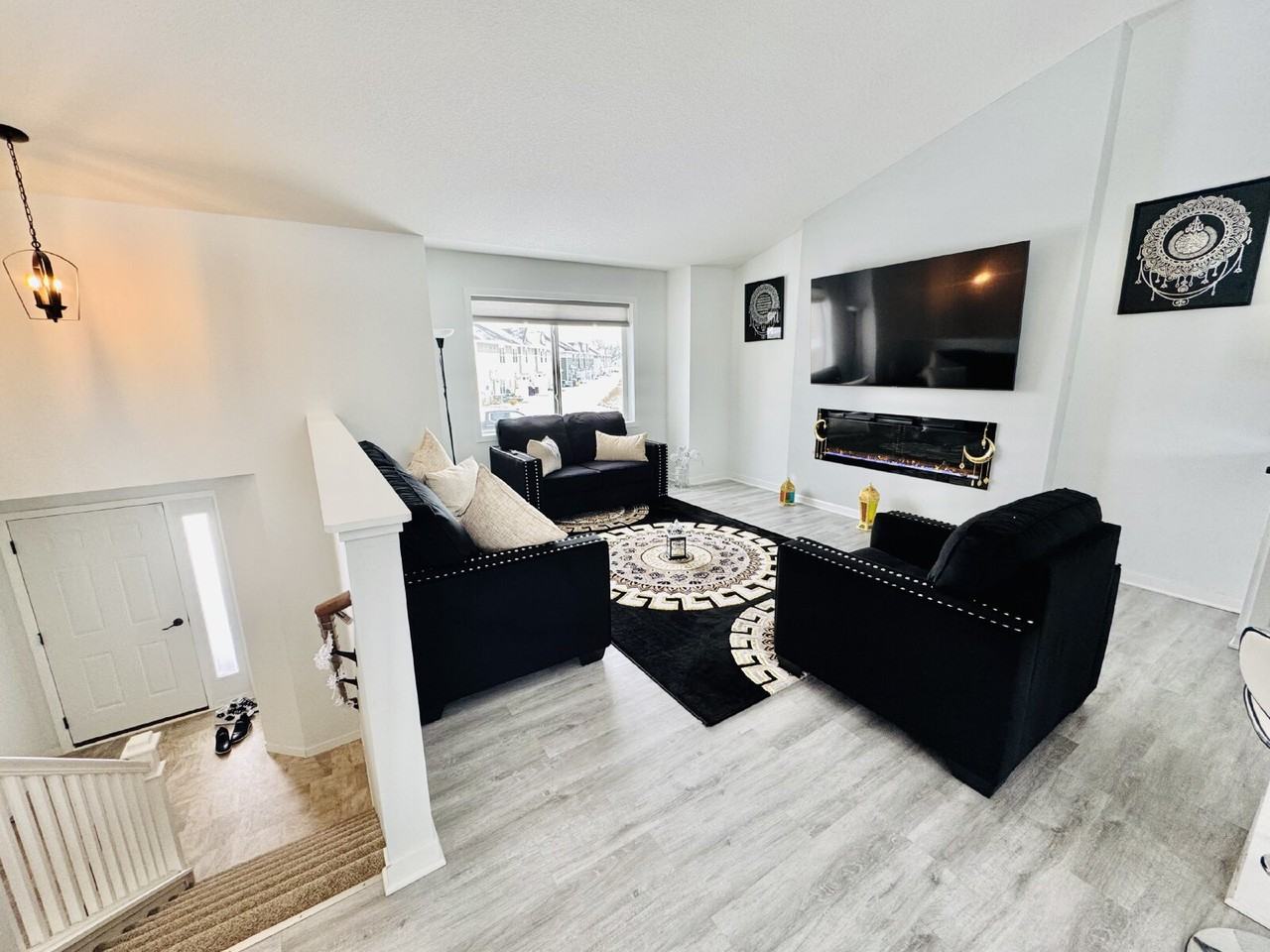 8691 Park Ave Ne - Photo 6 of 27