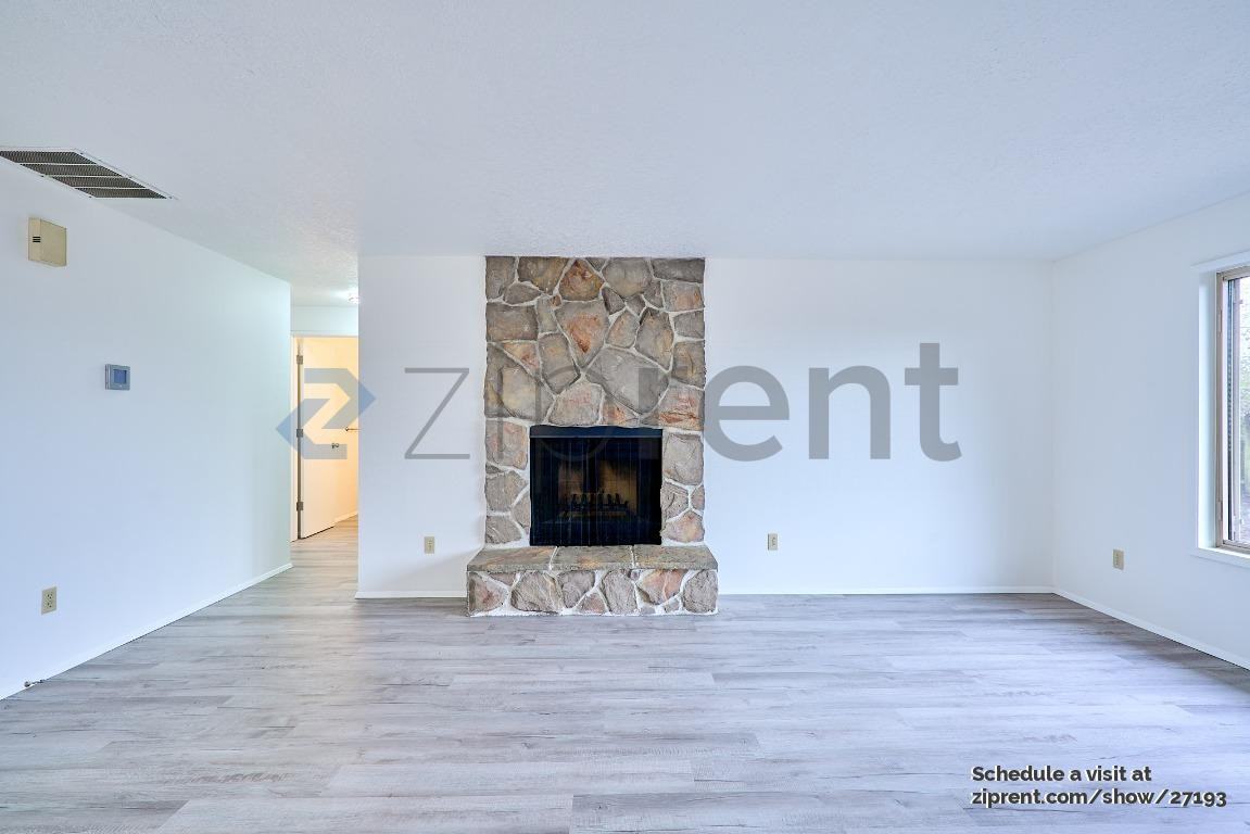 4547 Nw Tumalo Ct - Photo 4 of 24