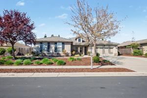 featured image of 3540 Arden Villa Ct