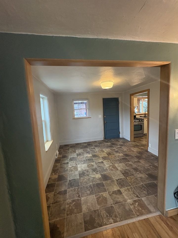 1009 W Sussex Ave #1UPPER - Photo 4 of 23