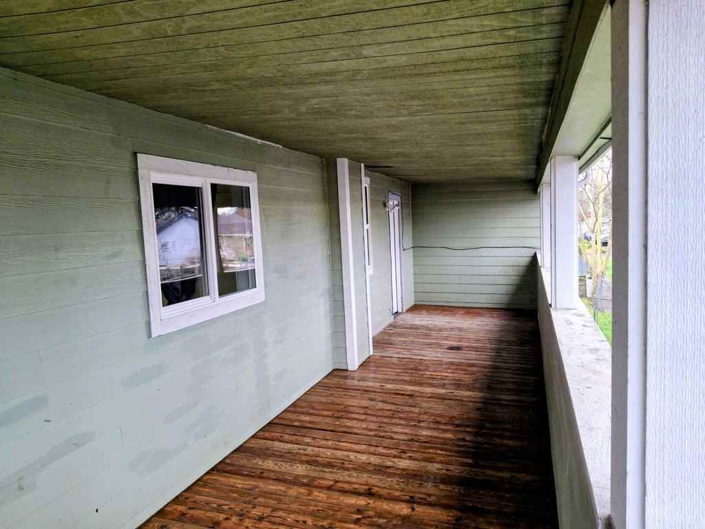 290 14th St Se #1 - Photo 2 of 11