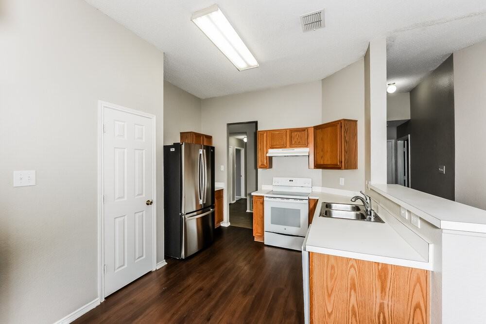 833 Beaver Creek Dr - Photo 7 of 16