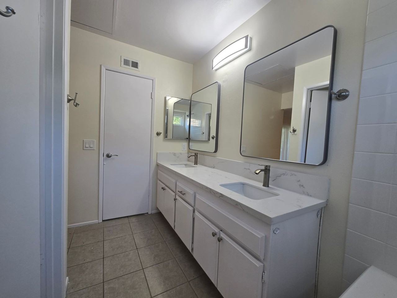 3109 Evening Way #C - Photo 3 of 26