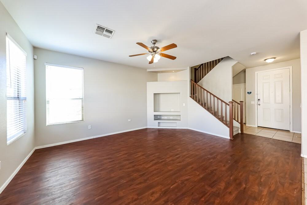 17036 W Marshall Ln - Photo 4 of 17