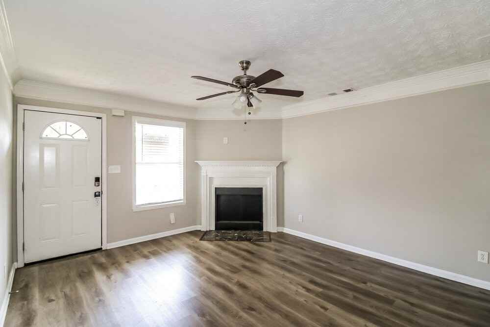 1569 Dillard Rd - Photo 5 of 17