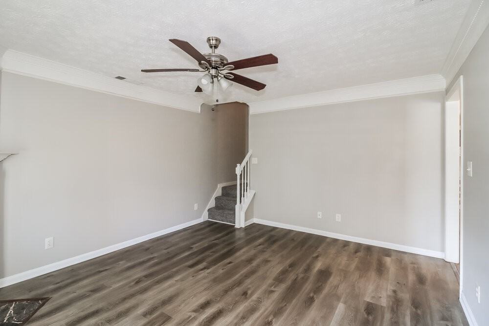 1569 Dillard Rd - Photo 6 of 17