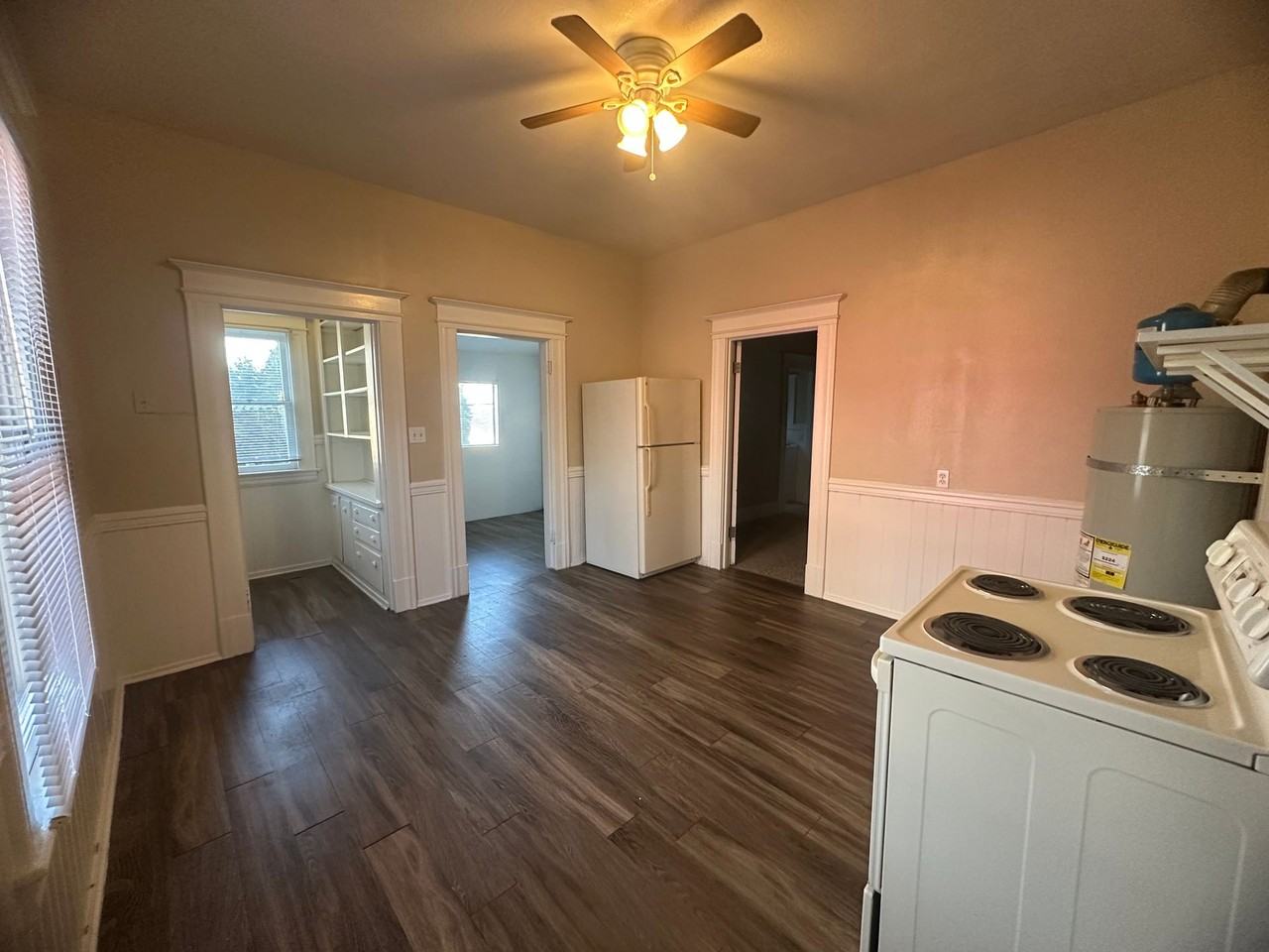 1409 1/2 E Street - Photo 7 of 23