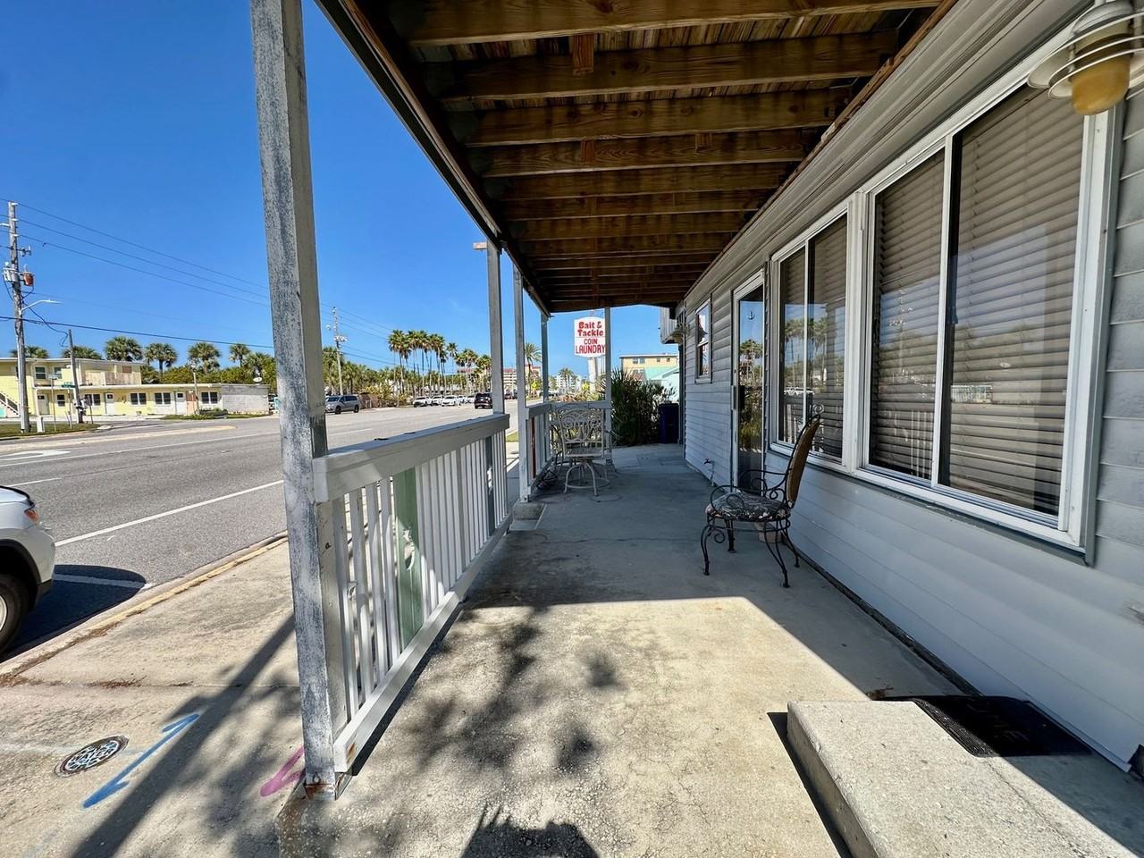 18007 Gulf Blvd #A - Photo 3 of 31