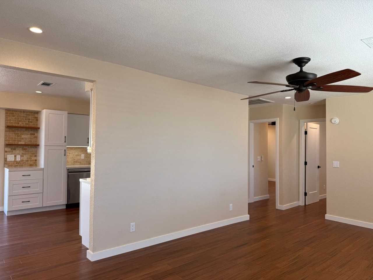 260 Lava Ln - Photo 3 of 15