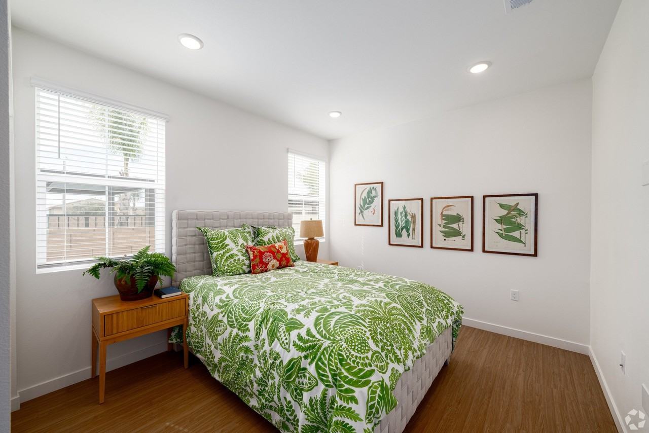 Glen at Fontana Homes - Photo 5 of 33