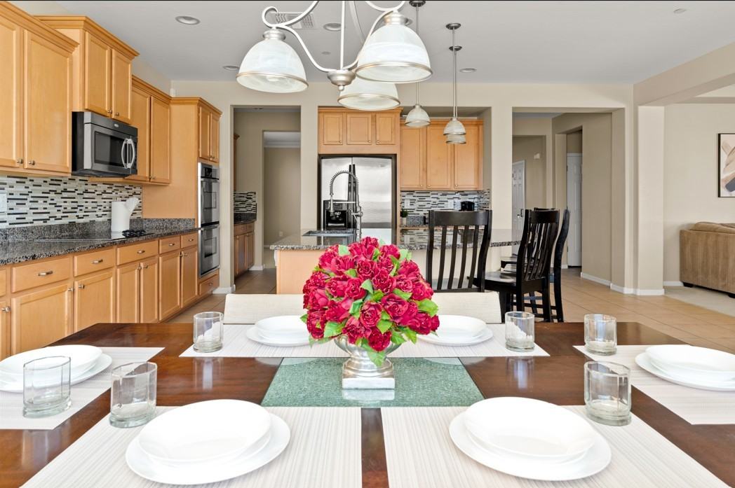 2426 N 161st Ave - Photo 5 of 31