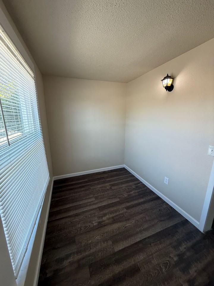 622 N Palm Ave - Photo 2 of 23