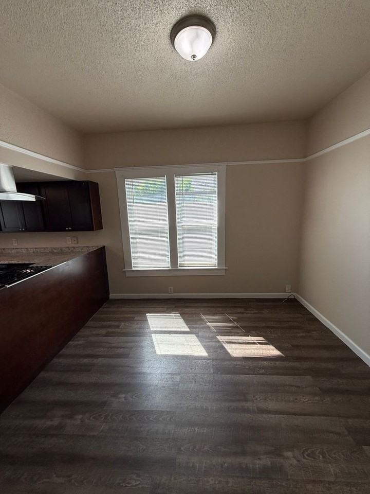 622 N Palm Ave - Photo 3 of 23