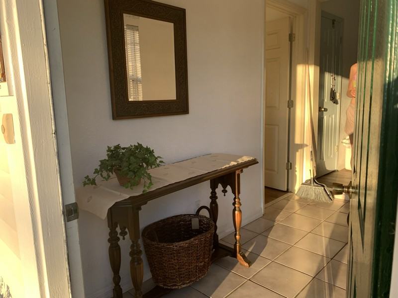 628 N Disston Ave - Photo 6 of 12