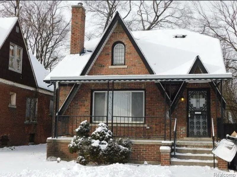 14887 Sorrento St - Photo 5 of 8