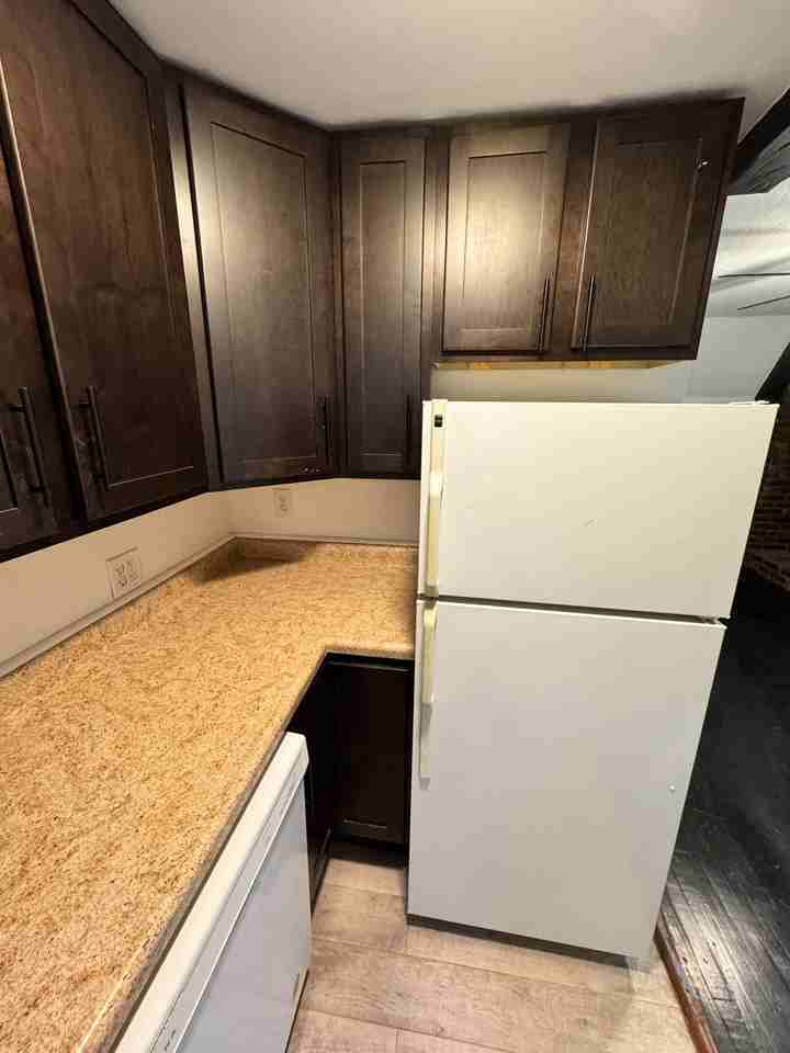 303 Peebles St #3 - Photo 5 of 12