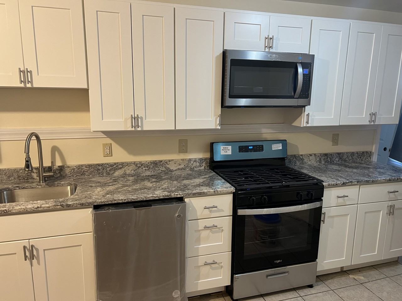 107 University Ave #R - Photo 5 of 5