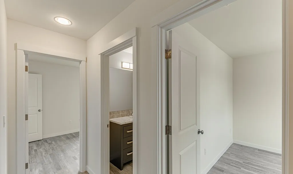 713 8th St #105 - Photo 4 of 14