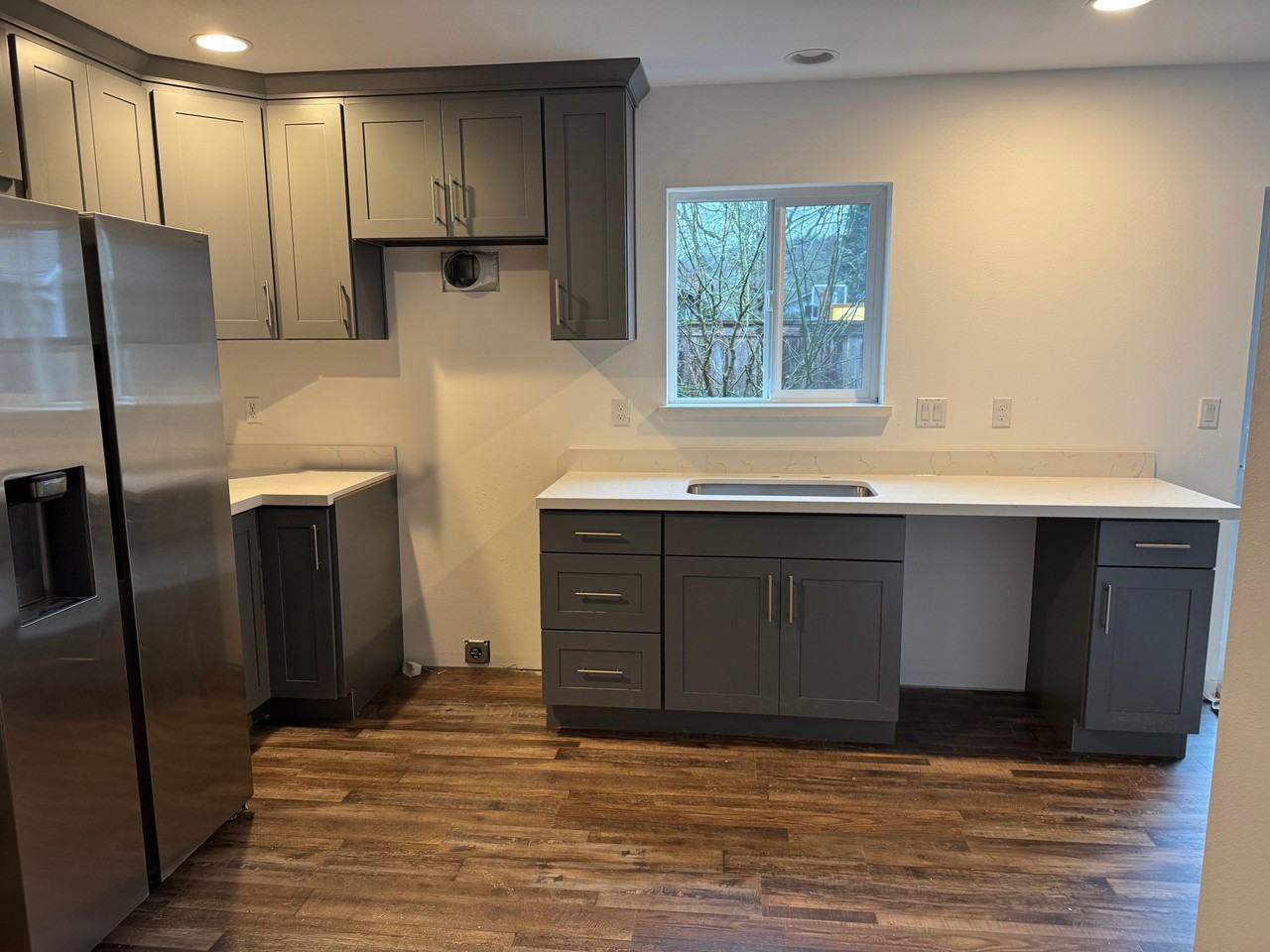 713 8th St #105 - Photo 7 of 14