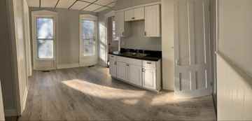 featured image of 131 Caledonia St