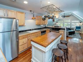 featured image of 607 Lincoln Ave #D