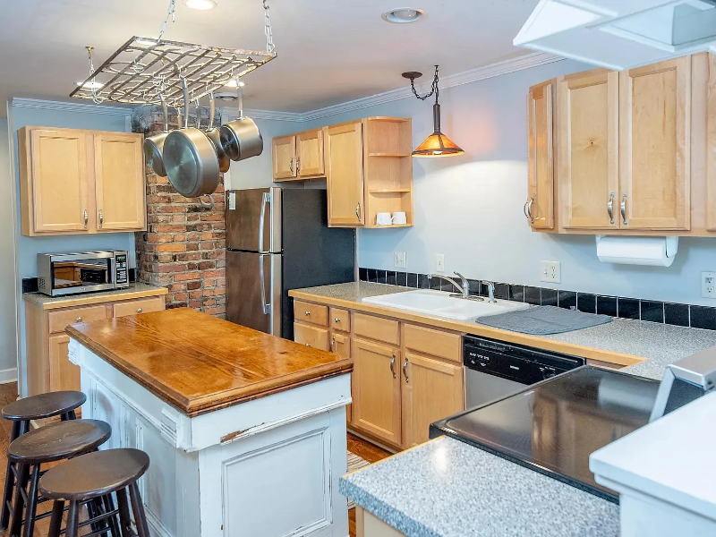 607 Lincoln Ave #D - Photo 2 of 20