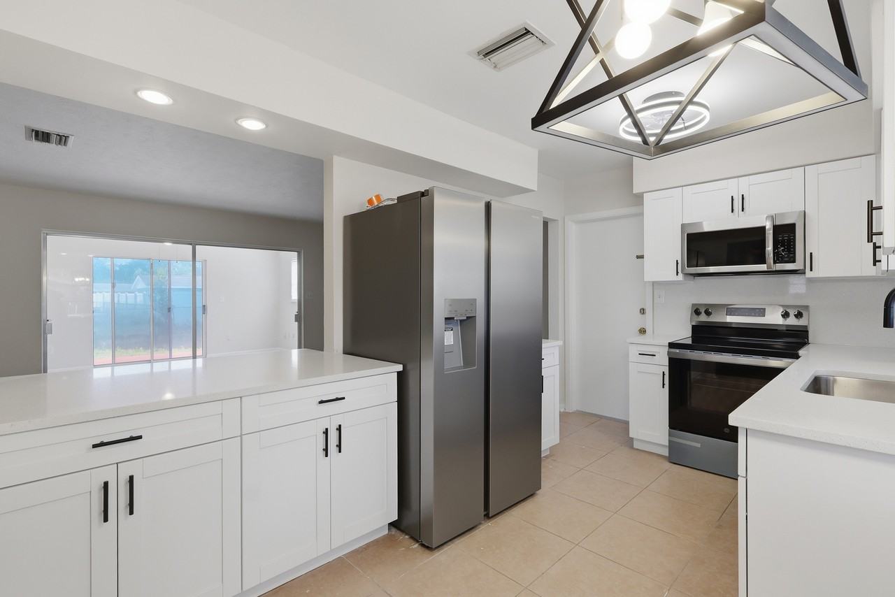 5601 Forest Hills Dr - Photo 6 of 20