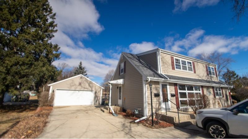 1400 Summit Ave #LOWER