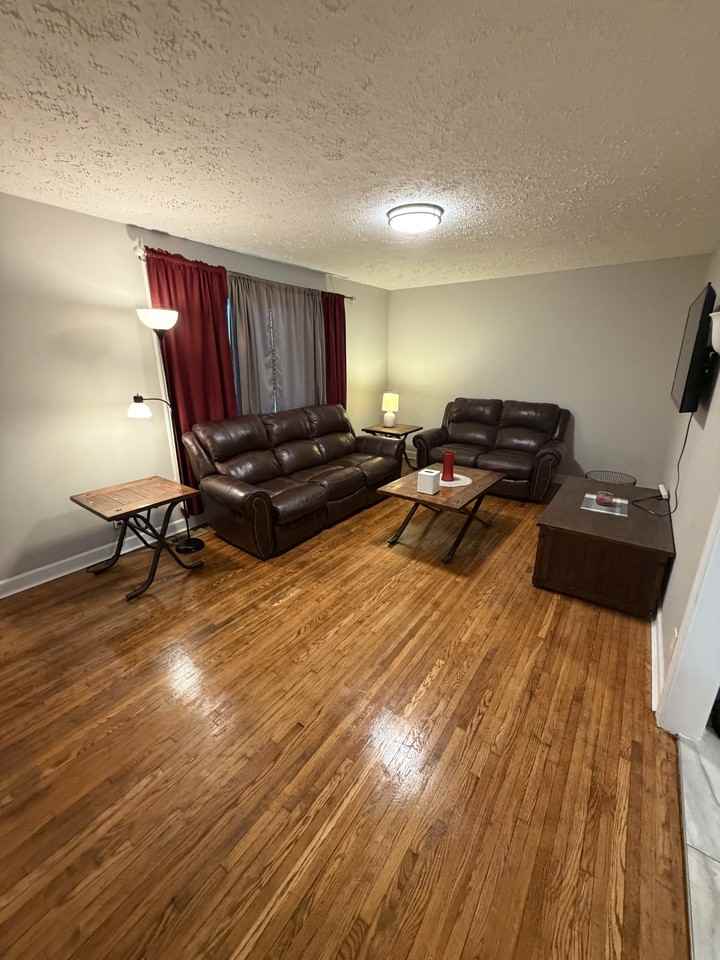 401 Old Hopkinsville Hwy - Photo 5 of 14