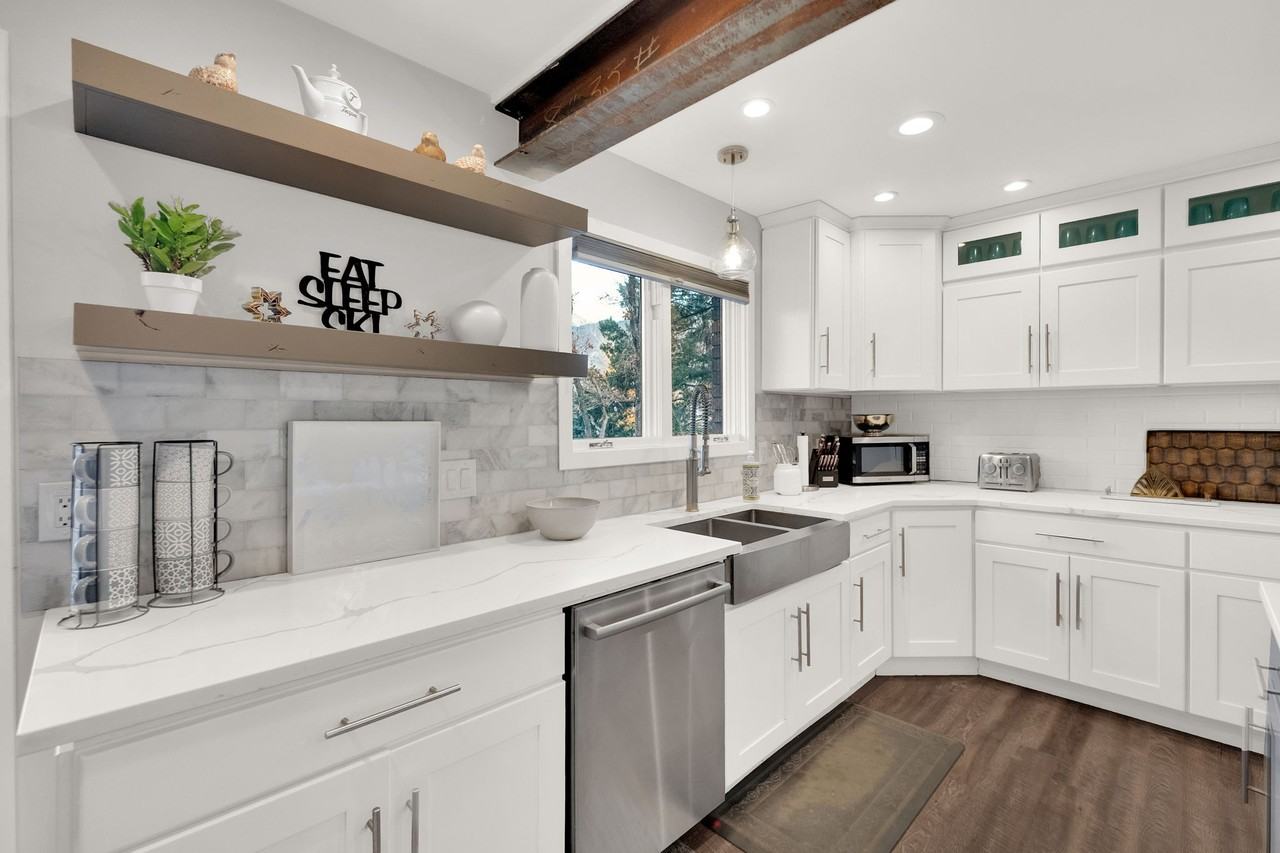 2578 E Dimple Dell Rd - Photo 3 of 14