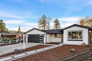 2472 Spyglass Ct - Photo 2 of 20