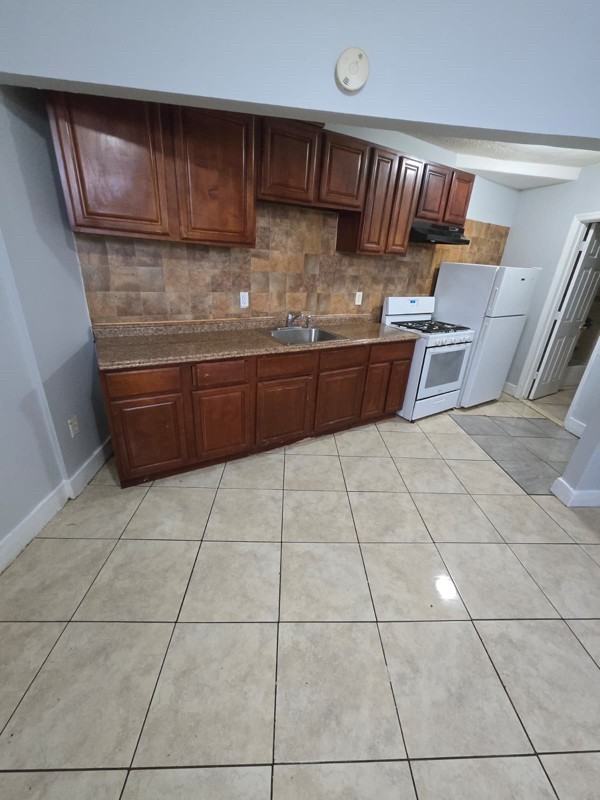 588 S 10th St - Photo 2 of 9