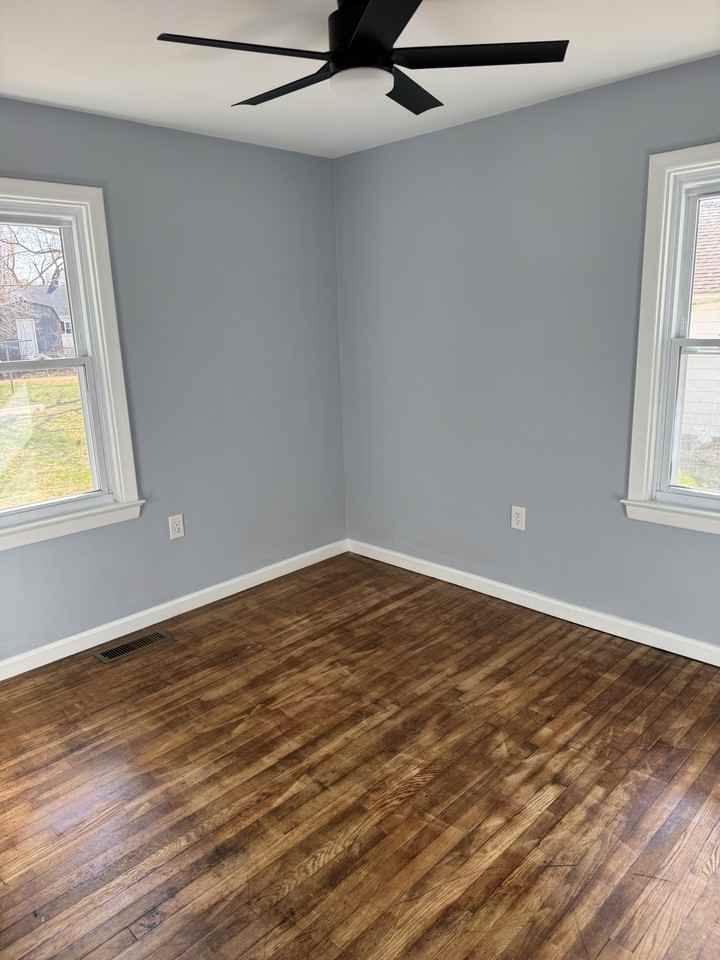 1302 Hazel St - Photo 6 of 20