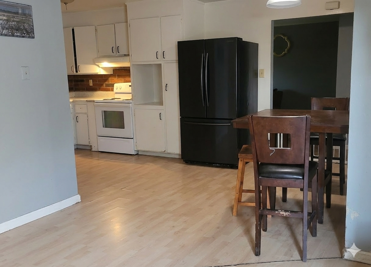 1539 Marshall St - Photo 4 of 8