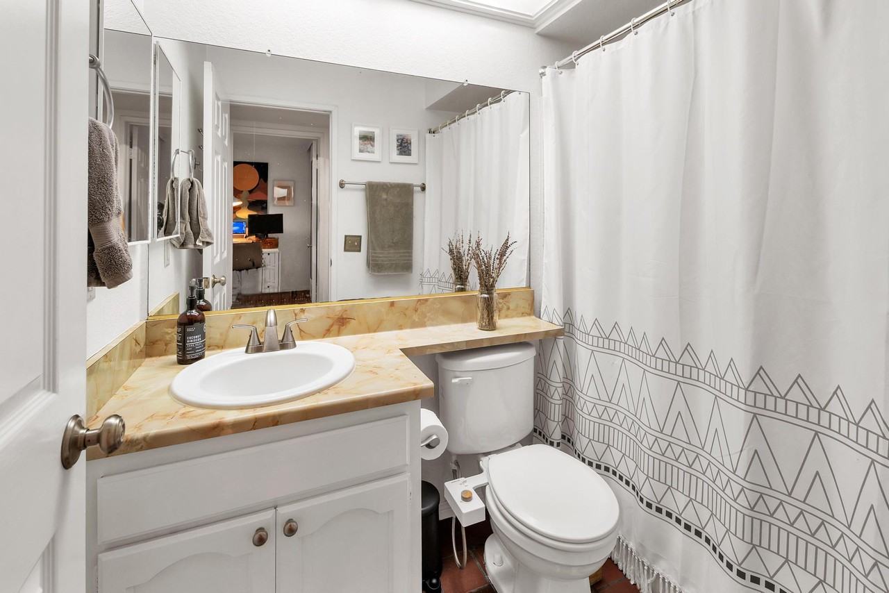 4666 Mission Ave #7 - Photo 6 of 15