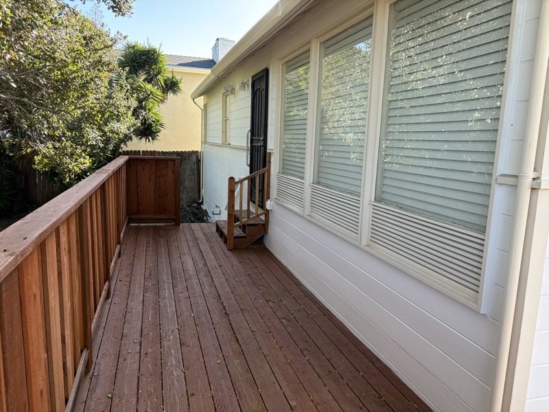 1746 E St - Photo 4 of 18