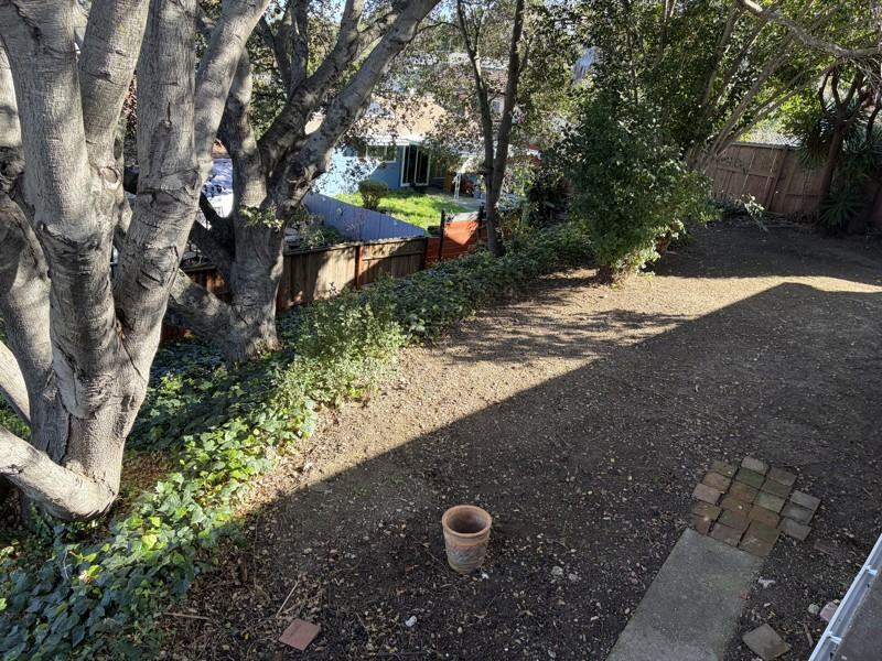 1746 E St - Photo 6 of 18