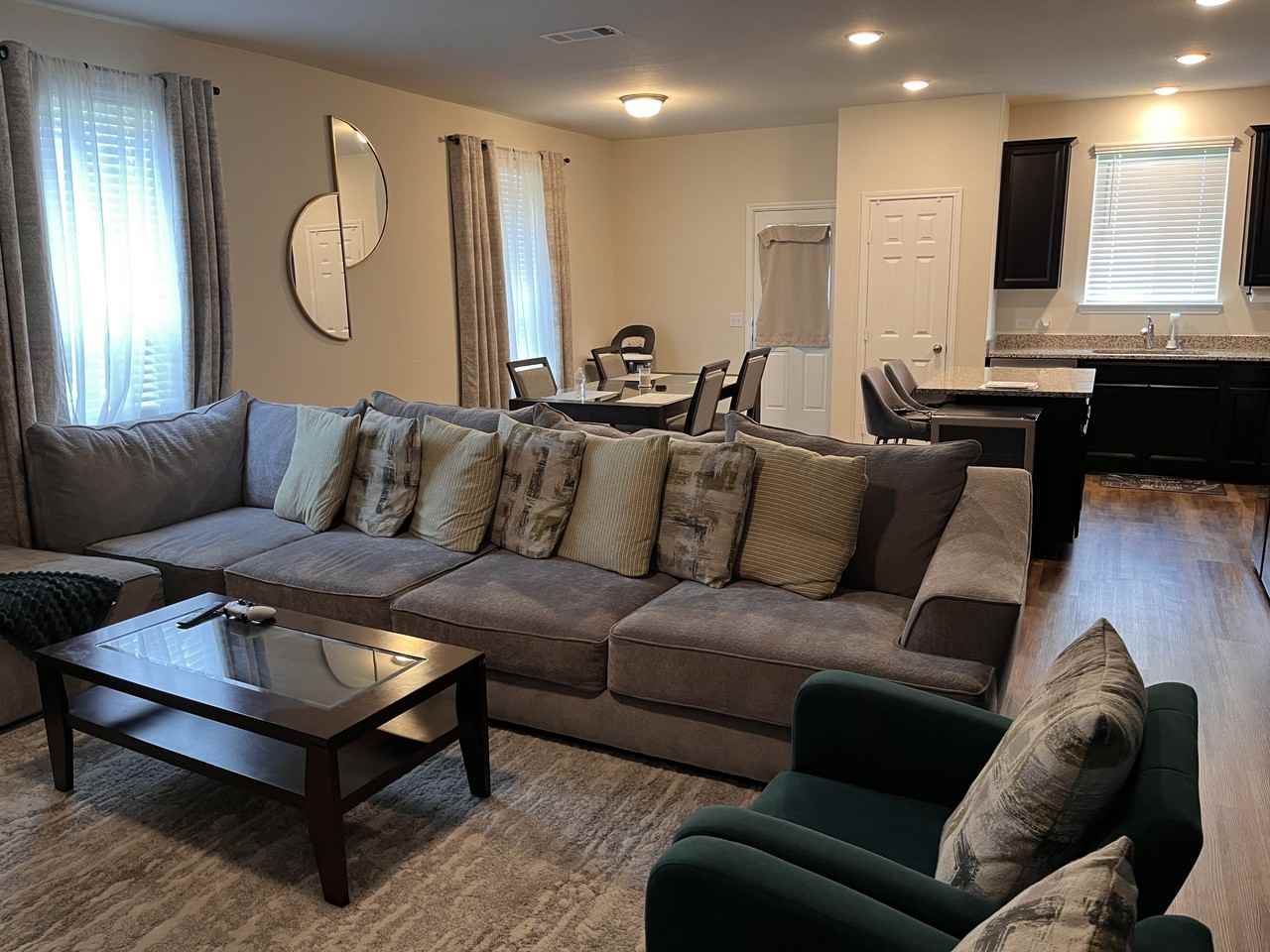 1723 Cormorant Cres - Photo 2 of 11