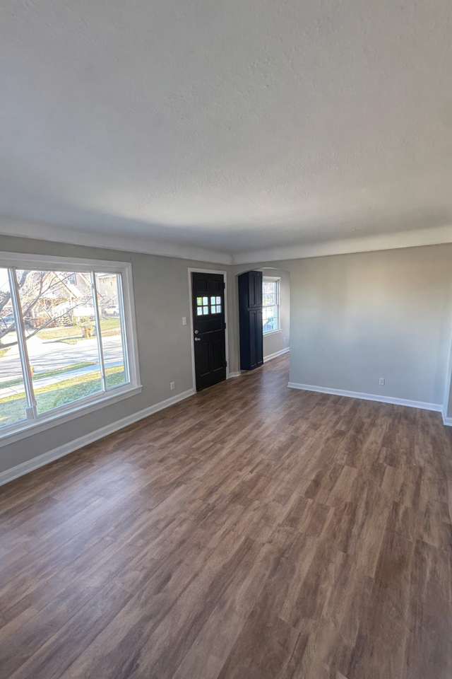 6707 Laverne Ave - Photo 4 of 14