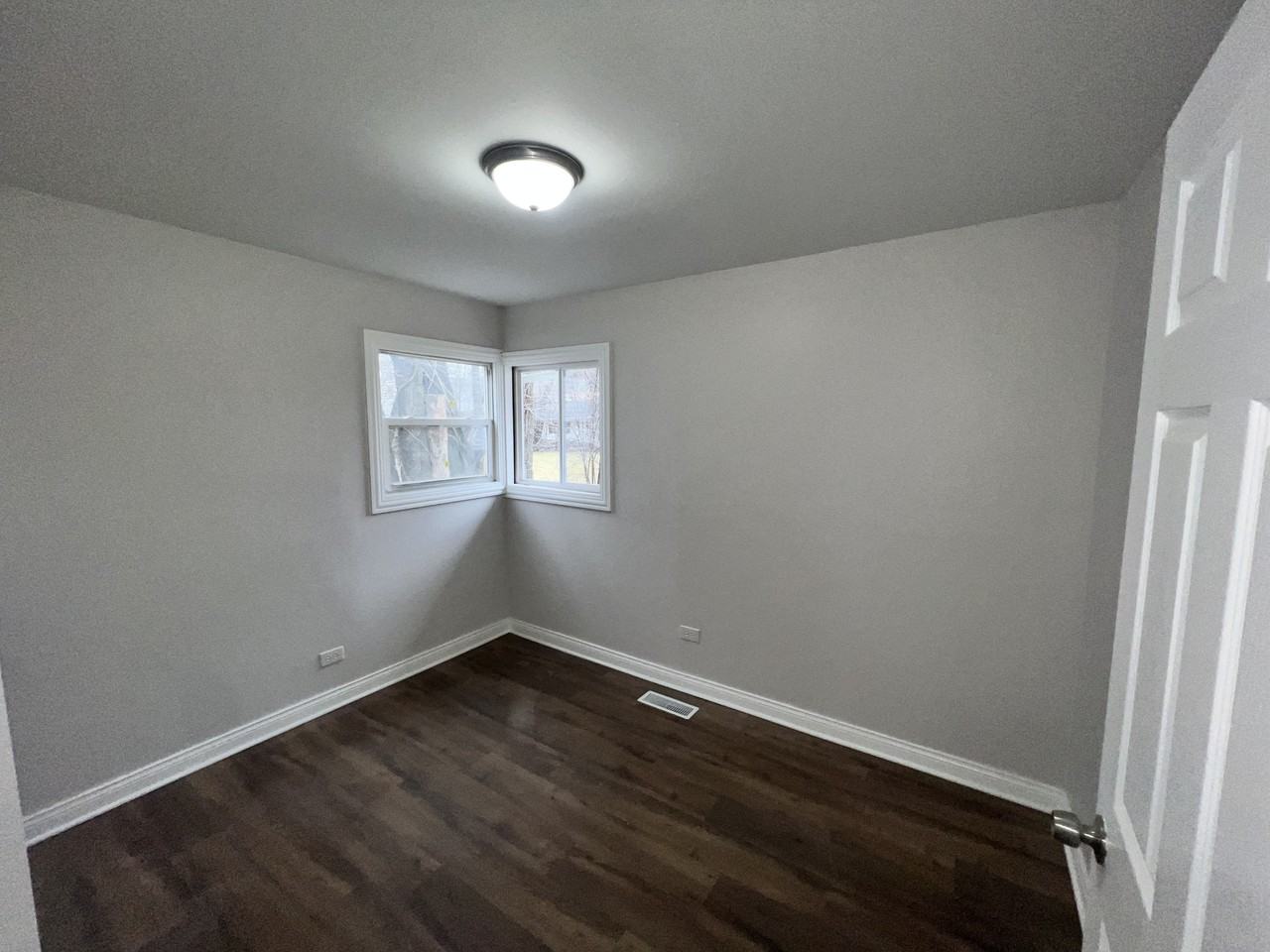 222 Arcadia St - Photo 6 of 16