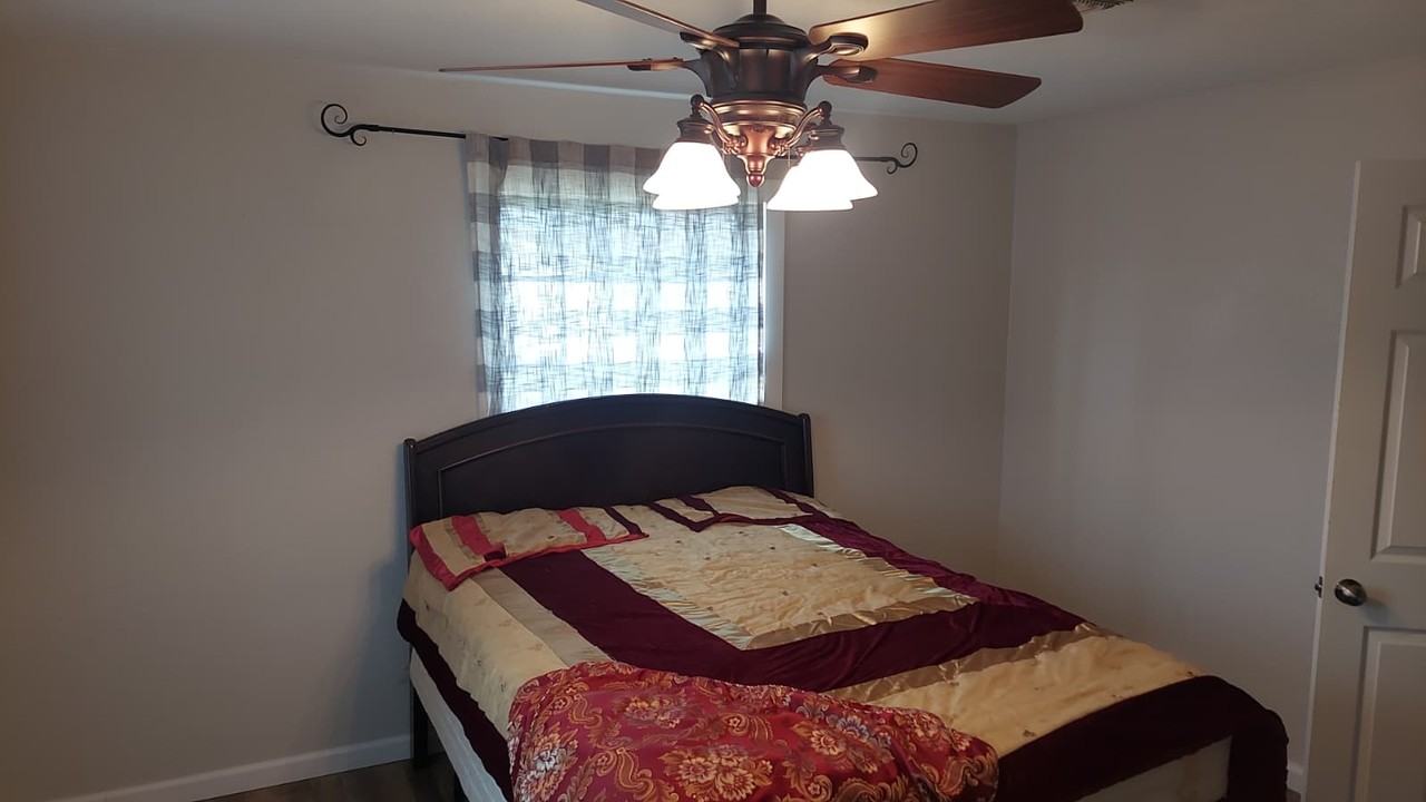 1202 Anna Lee Dr - Photo 4 of 17