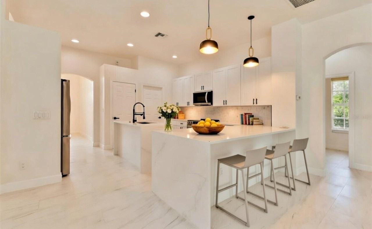 13792 Long Lake Ln - Photo 4 of 6