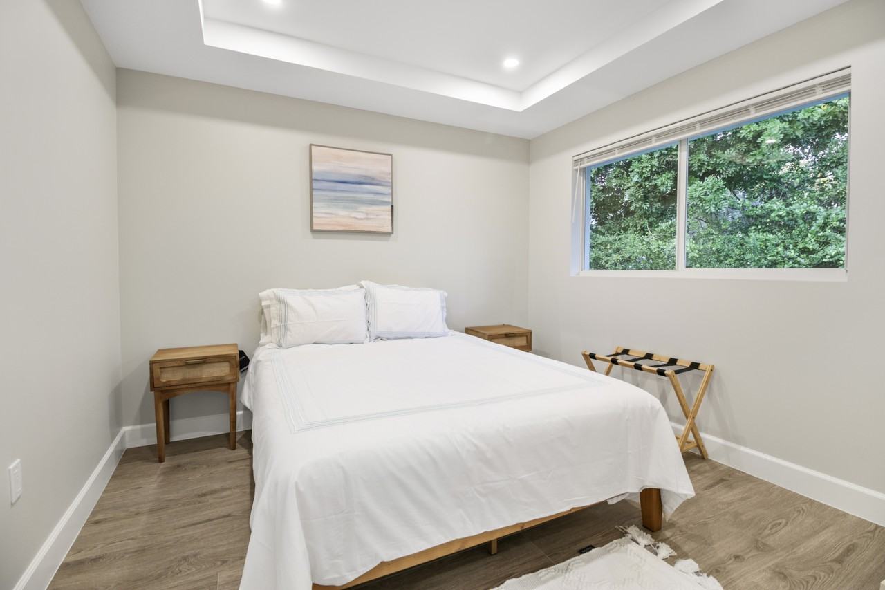 898 Se 2nd Pl #3 - Photo 4 of 7